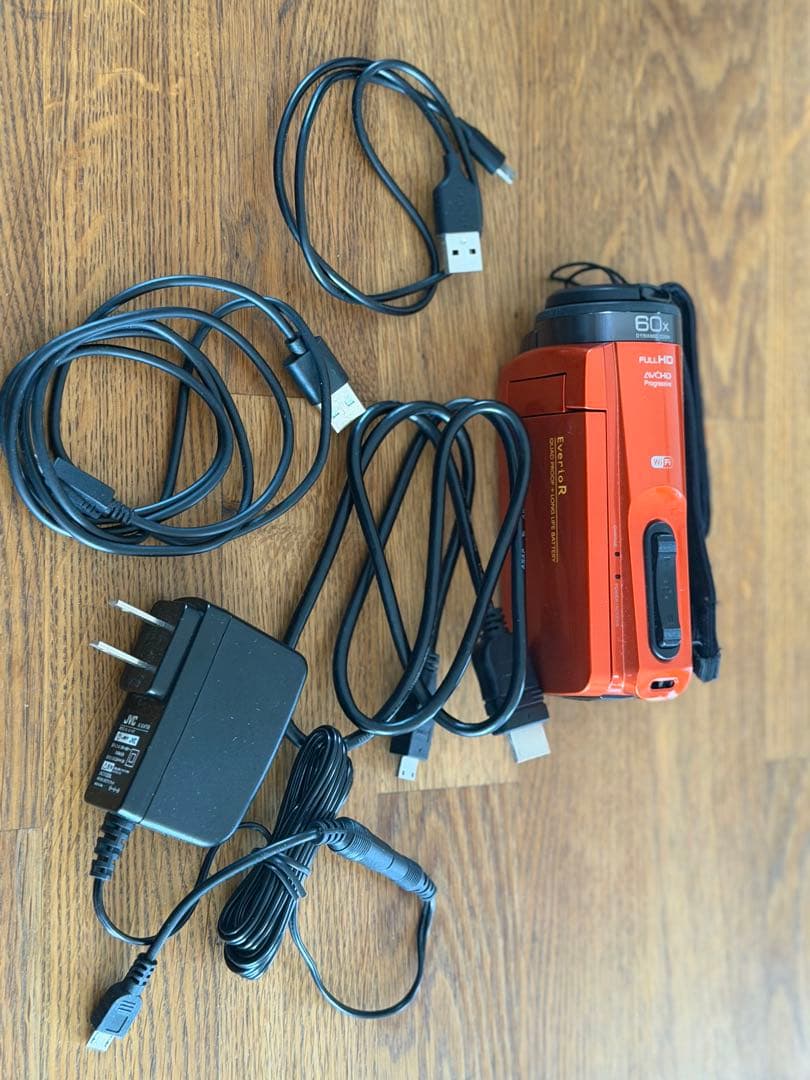 JVC ビデオカメラ 60倍ズーム オレンジ - メルカリ