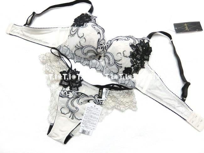 サルート/ドイツの花嫁　D75＆ソングショーツM　BE　07　VIVALINE