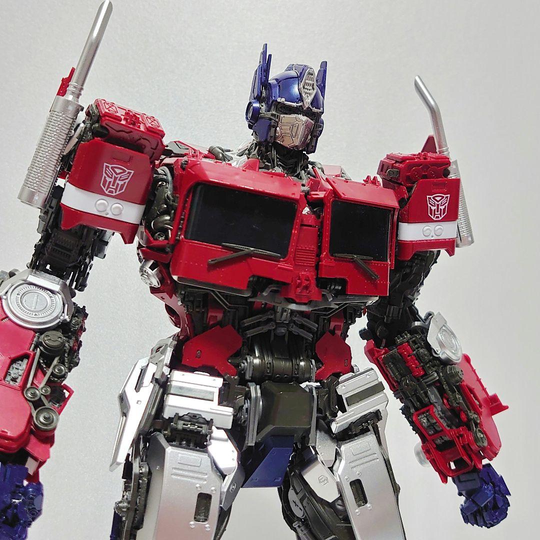 童友社 トランスフォーマー　オプティマスプライム　プラモデル　完成品 トランスフォーマー/バンブルビー』より「オプティマス プライム」が