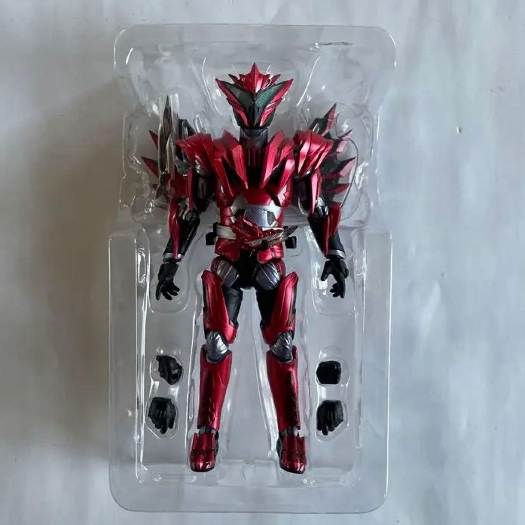 S.H.Figuarts 仮面ライダー滅　仮面ライダー迅バーニングファルコン