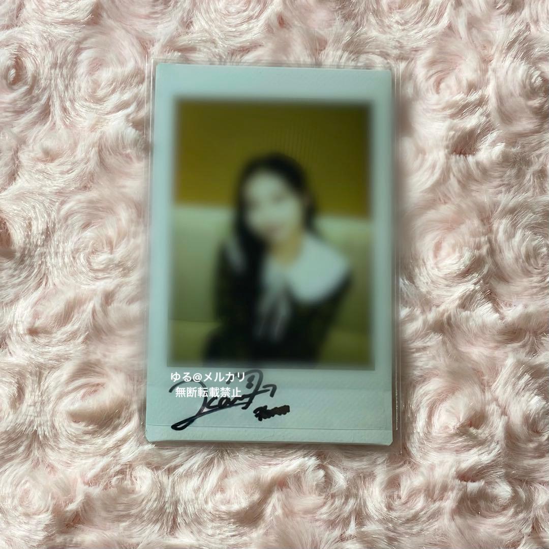 tripleS カエデ サイン入りポラロイド