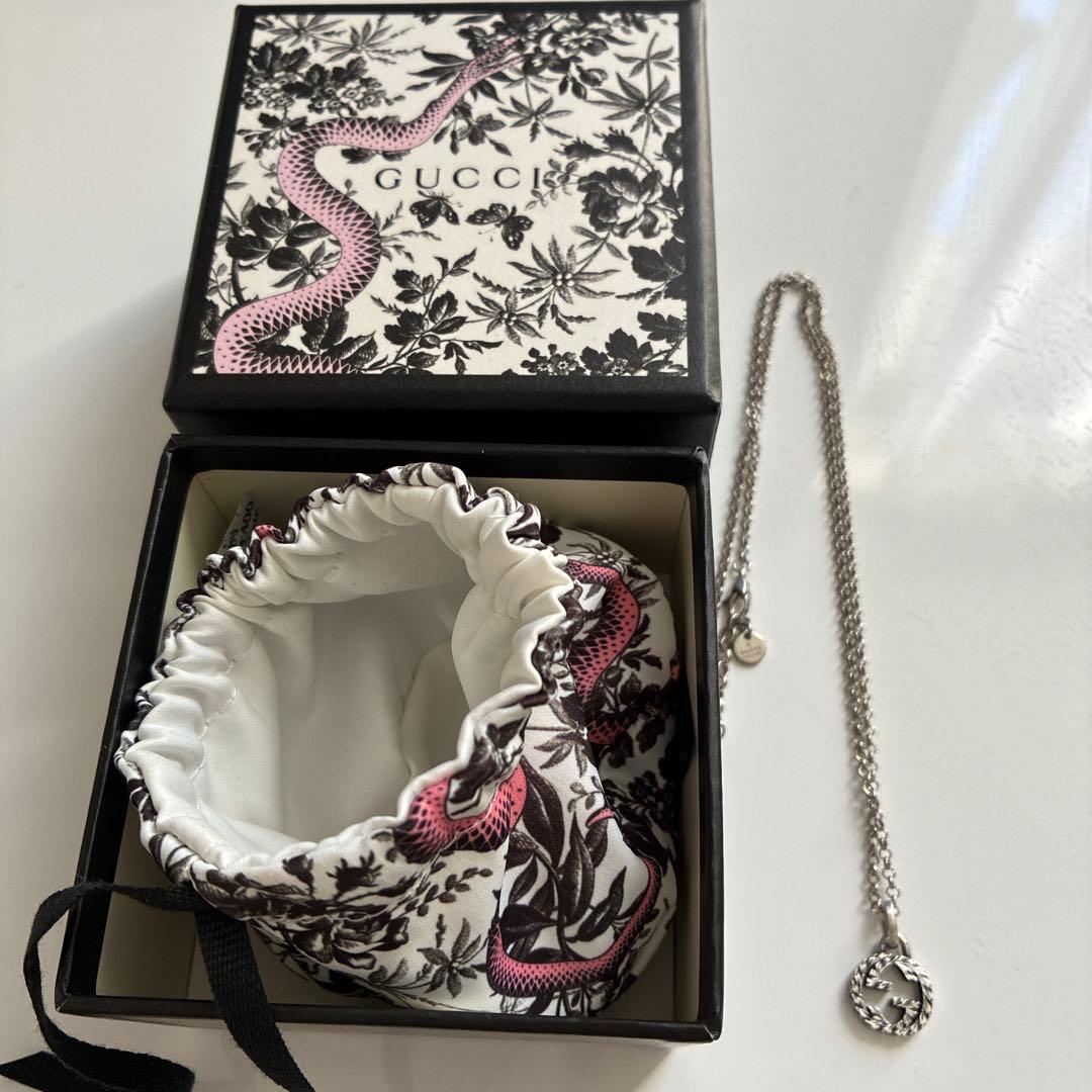 GUCCI シルバーネックレス ロゴペンダント GUCCI（グッチ） ネックレス ペンダント ジュエリー メンズ レディース