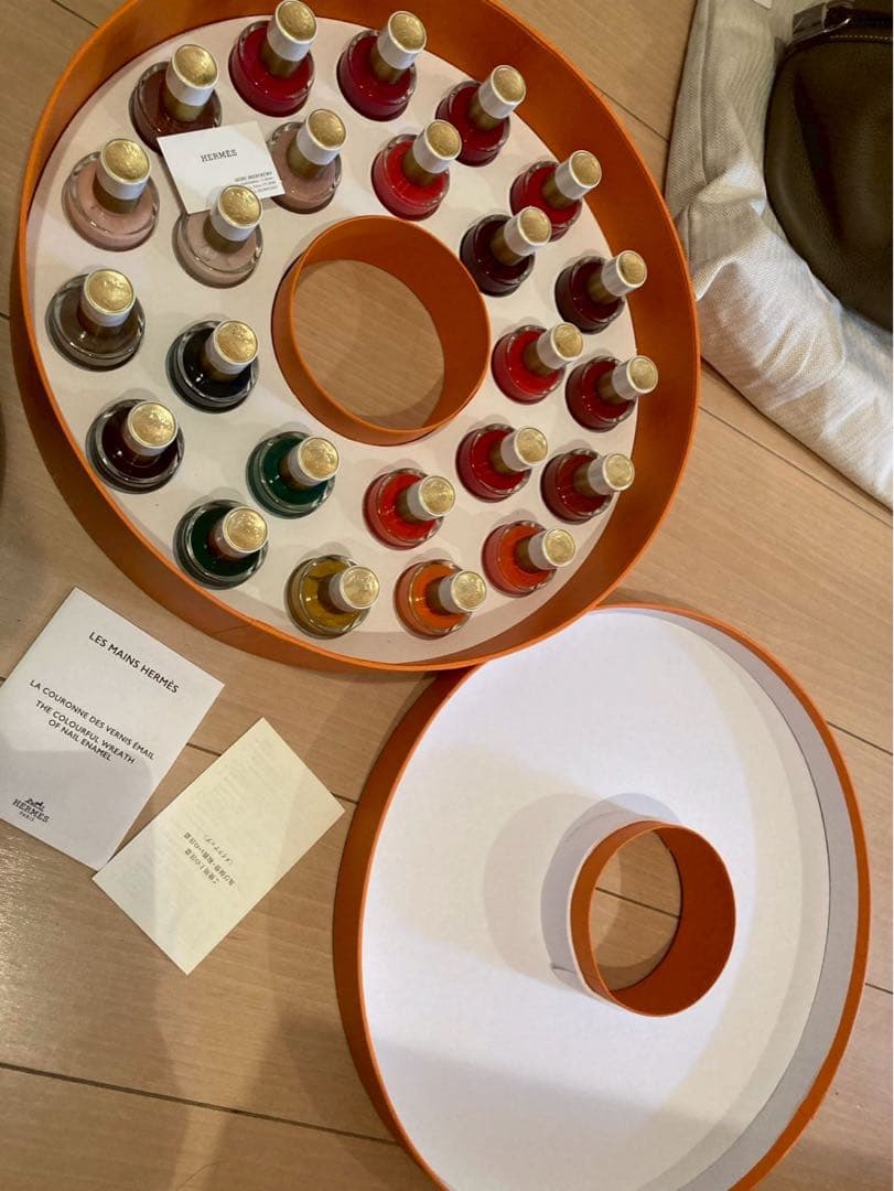 エルメス　ネイル　二十四本セット レ マン エルメス ヴェルニ エマイユ 74 ローズ・マゼンタ(B2190315