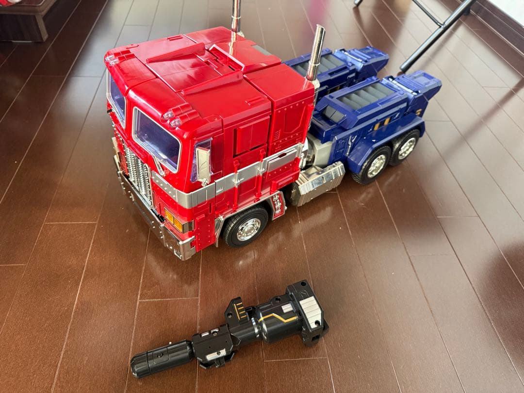 TF 拡大版　オプティマス　っぽいやつ　ジャンク