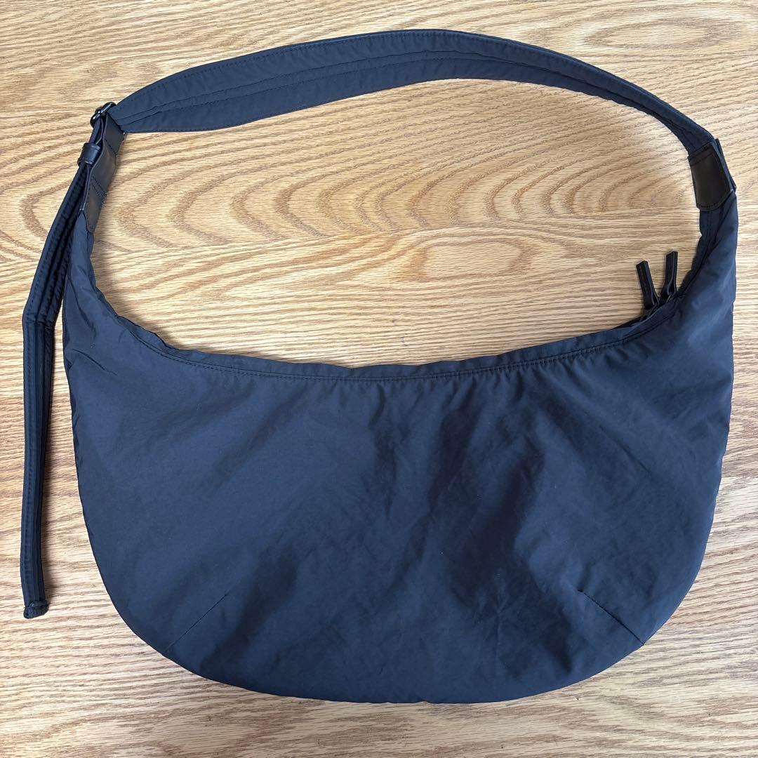 北欧暮らしの道具店「軽やかに、ちゃんと収まる」ムーン型のクロス