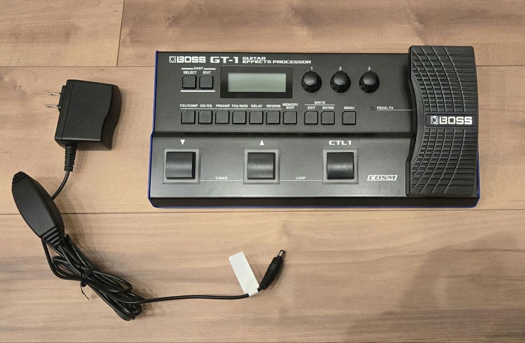 美品　BOSS GT-1 ギター マルチエフェクター　動作良好 電源コード付き