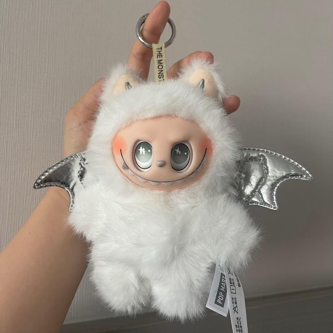 海外限定 Labubu ラブブ Zimomo ジモモ ホワイトエンジェル - メルカリ