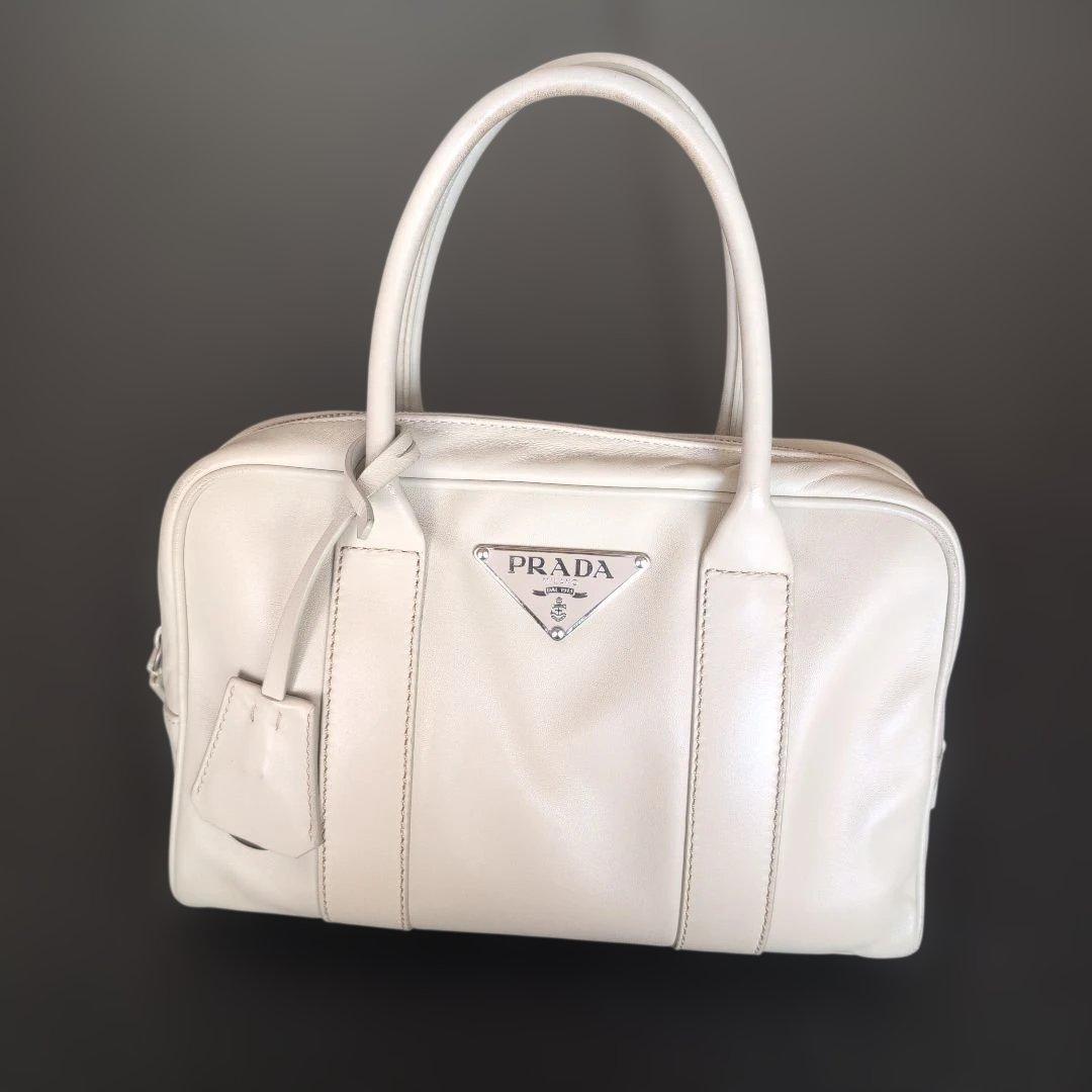 PRADA 　ハンドバッグ レザー　ダイヤル錠付き 関税込 国内発 PRADA スモール サフィアーノレザー ハンドバッグ