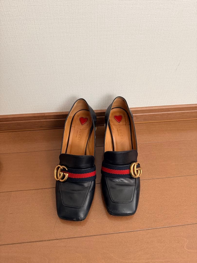 GUCCI スクエアトゥパンプス ブラック