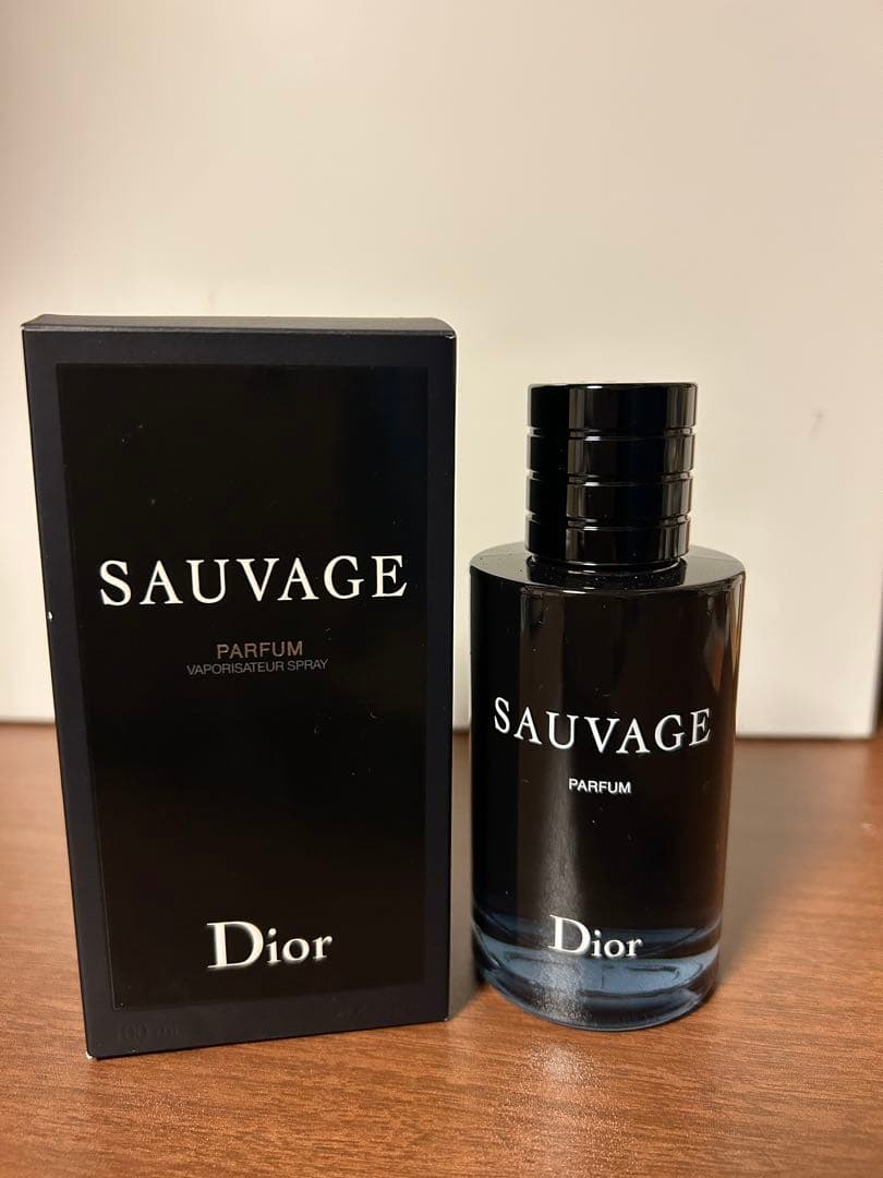 ⭐️しょーた様⭐️ Dior SAUVAGE ソバージュ Perfume 100ml