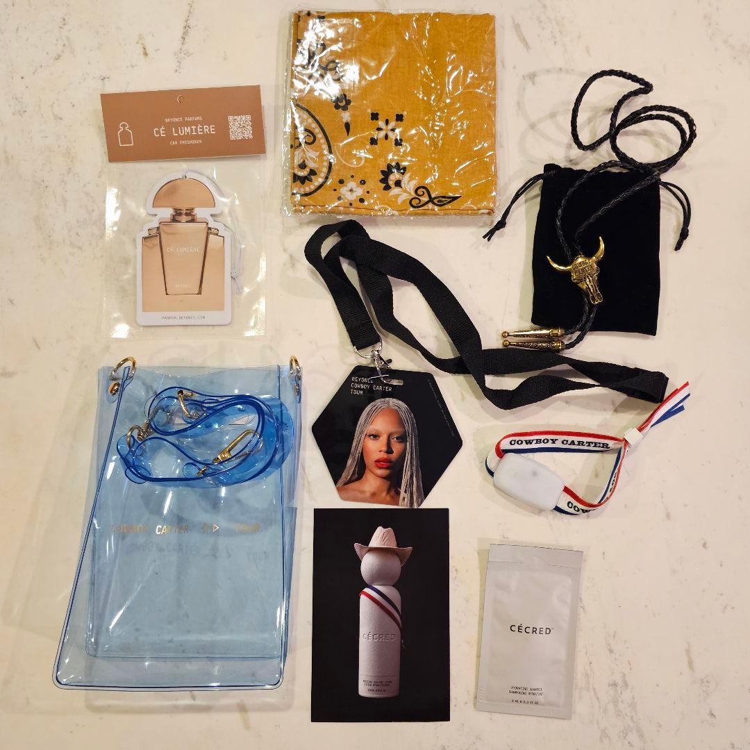 ビヨンセ COWBOY CARTER ツアーグッズ＋未使用Tシャツ3枚 - メルカリ