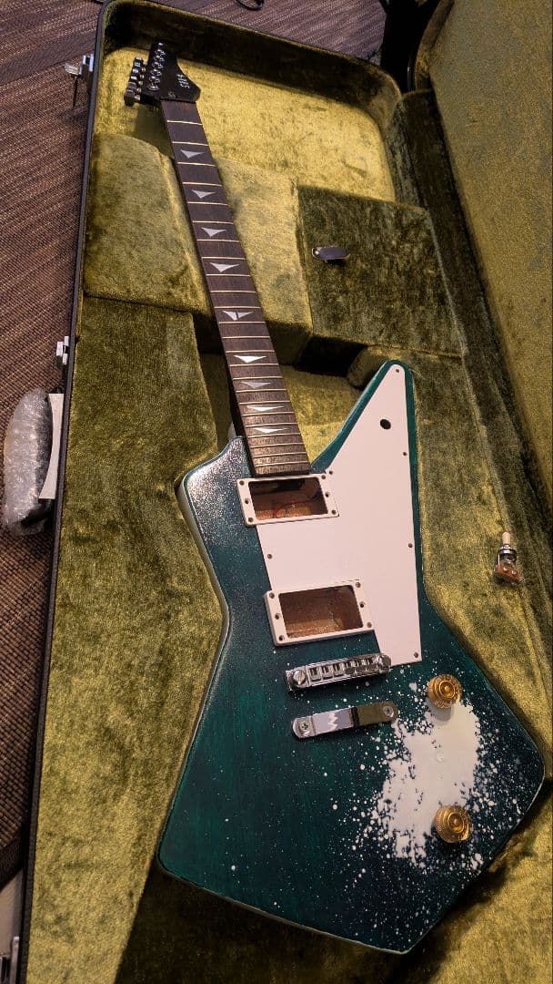 エレキギター　エクスプローラー　エリック・クラプトン　ビザールギター