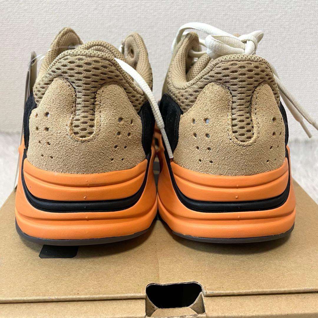 新品 adidas イージーブースト700 アンフレイム アンバー 25.5cm
