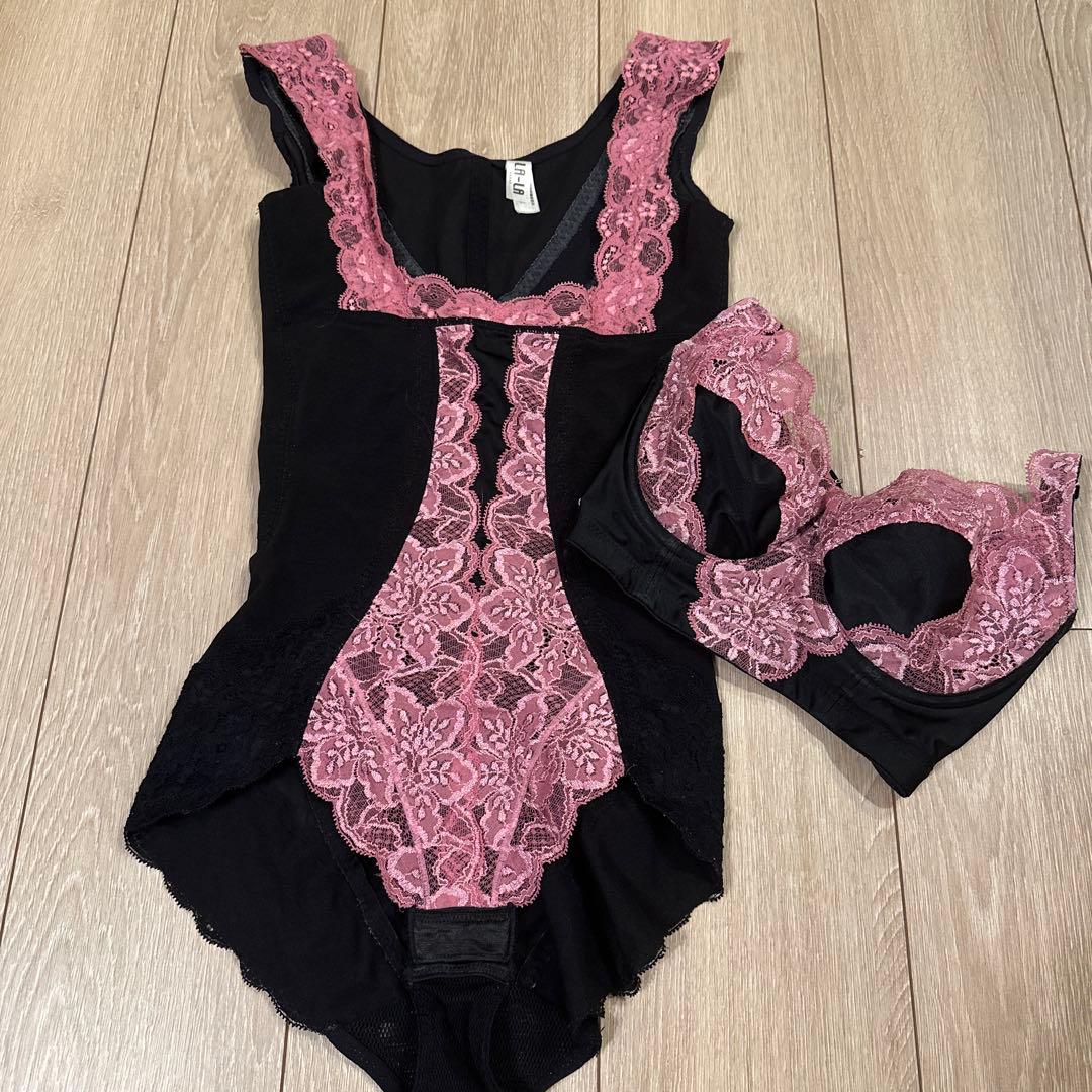 ララグラント　補正下着　ボディースーツ　光電子