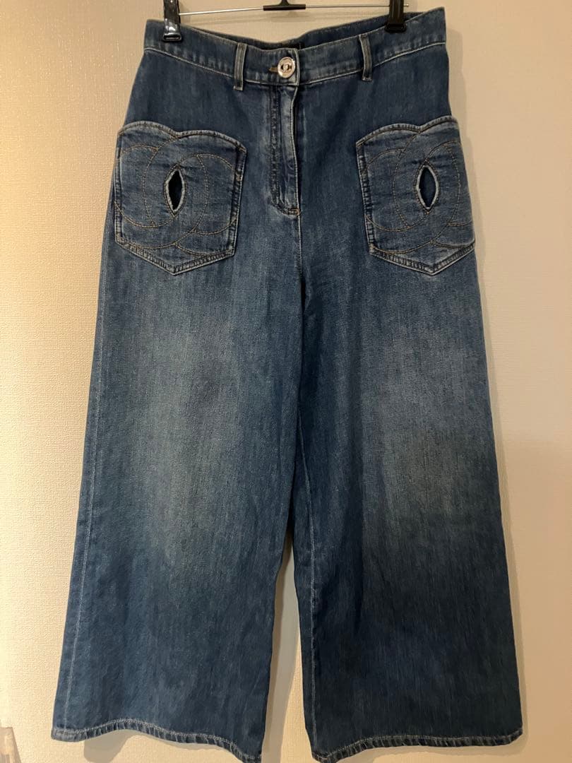 CHANELワイドレッグデニムパンツ ミディアムブルー 広尾店】美品 シャネル CHANEL ベルト付ワイドデニムパンツ インディゴ