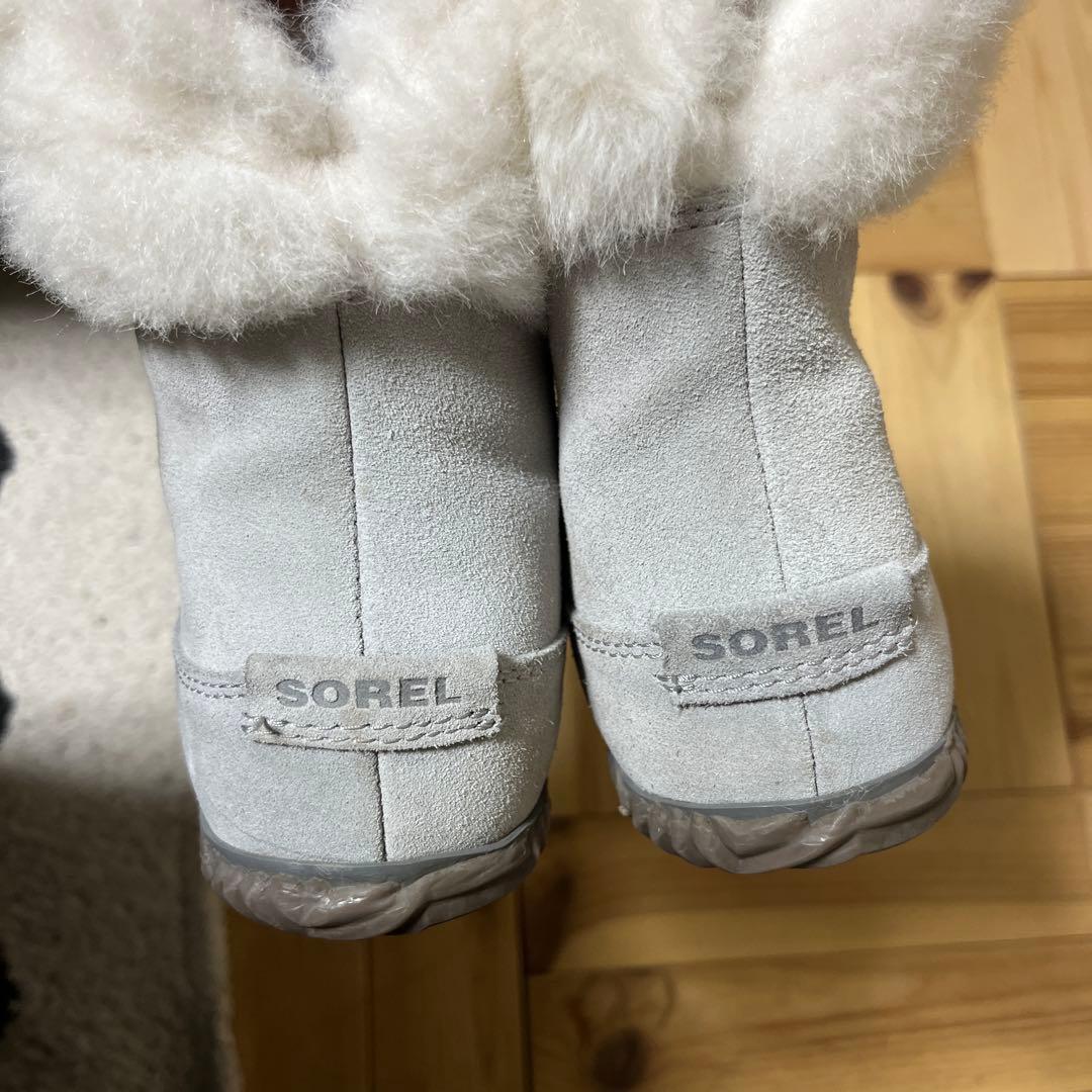 SOREL グレー ムートンブーツ ファー付き - メルカリ