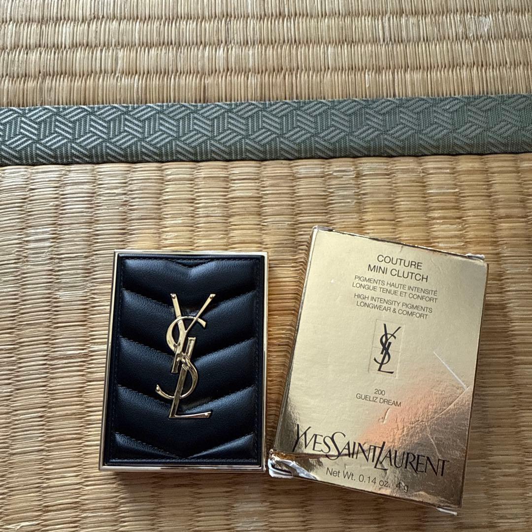 クチュール ミニ クラッチ 200 (アイシャドウ)