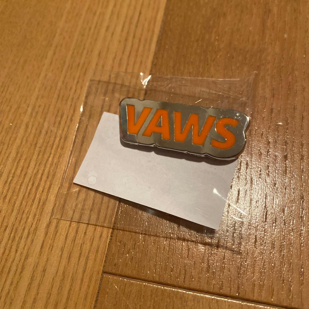 VAWS ピンバッジ Vaundy - メルカリ