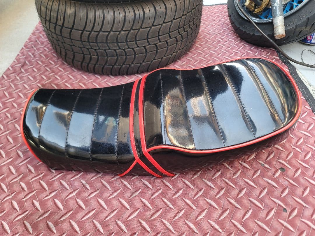 ホンダ エイプ50 タックロール　エナメルシート APE100 AC16 完成品