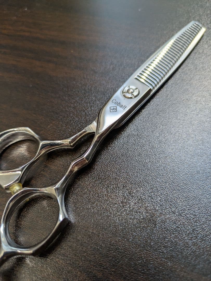 3/8まで限定特価】美容師 セニングシザー コバルト鋼 すきバサミ 美品