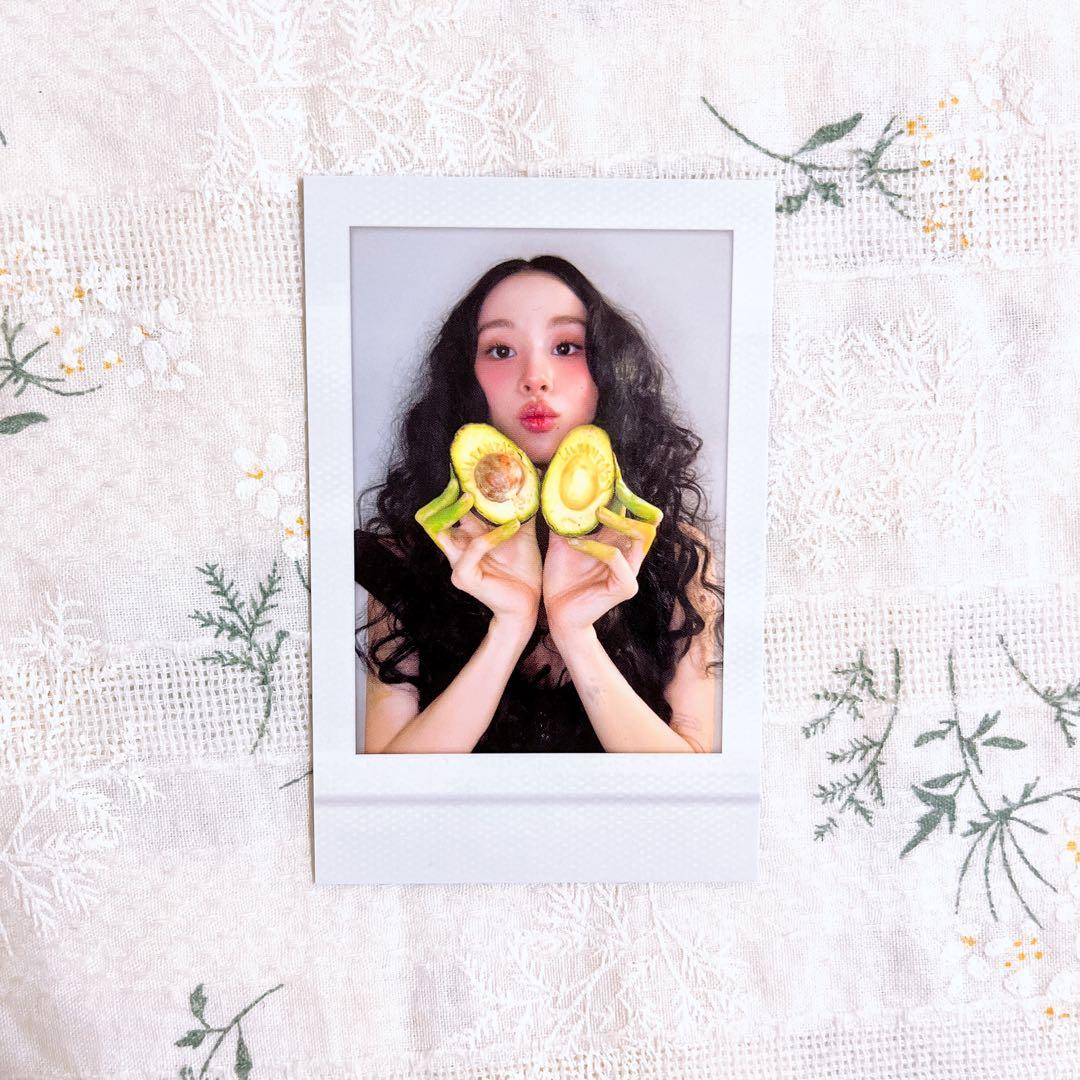 TWICE チェヨン ポラロイド LIL FANTASY フォトカード ① - メルカリ