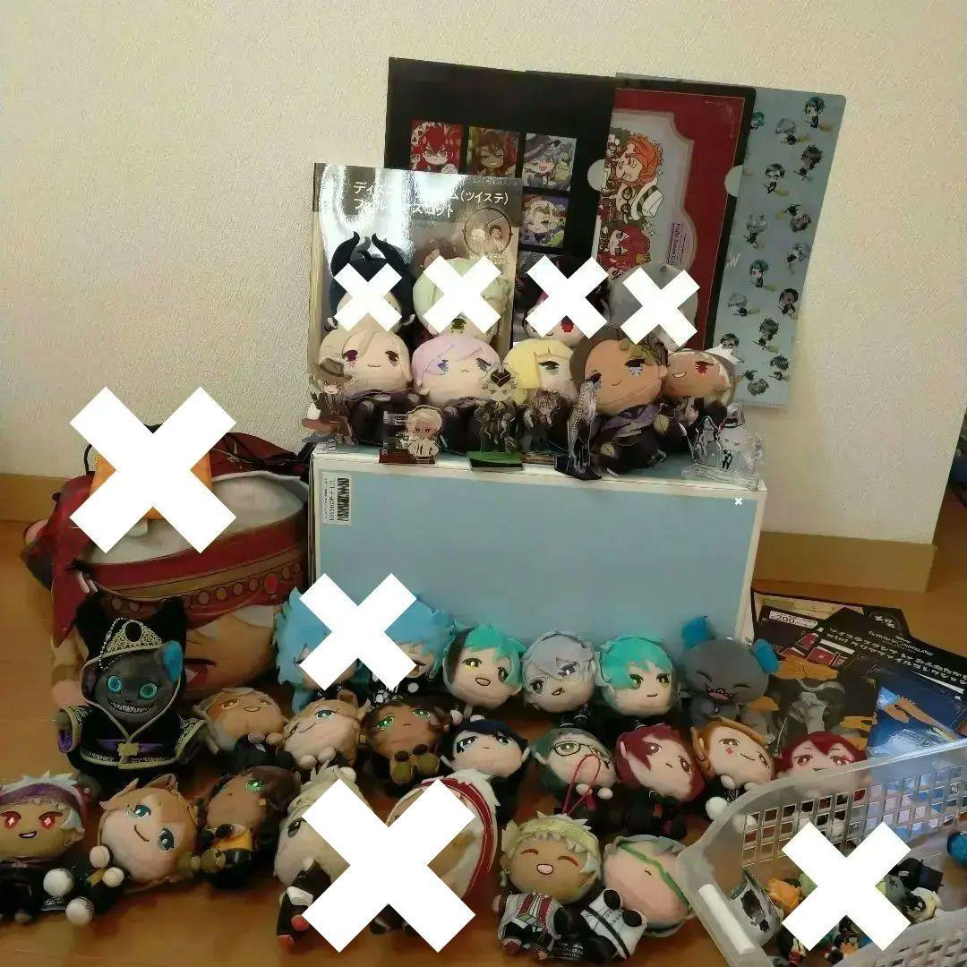 ツイステ　グッズ　大量　ぬいぐるみ　缶バッジ　ファイル　アクスタ