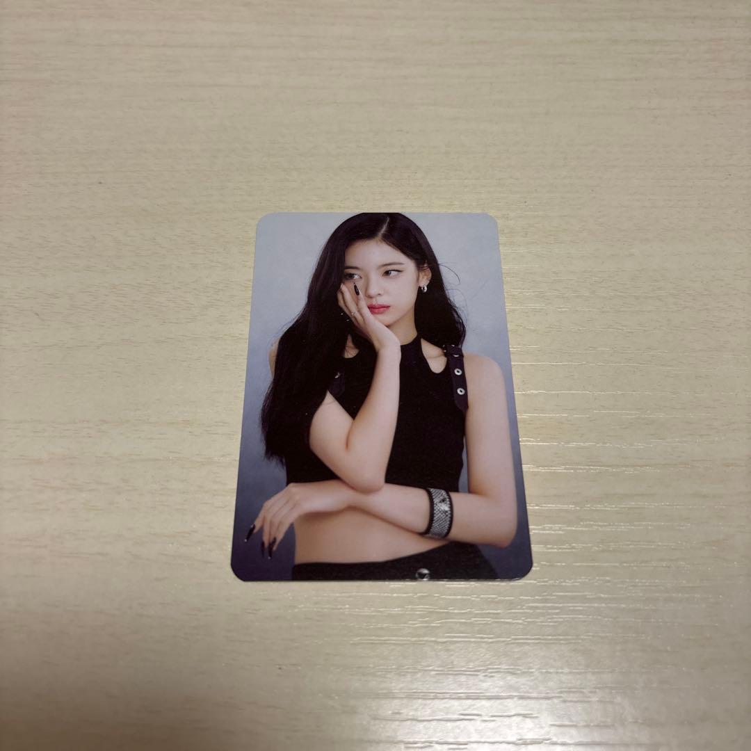 ITZY トレカ リア Cheshire 特典 - メルカリ