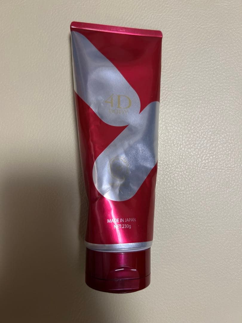 4D ボディクリーム 230g 日本製　2本セット(お届けは3枚目の状態)