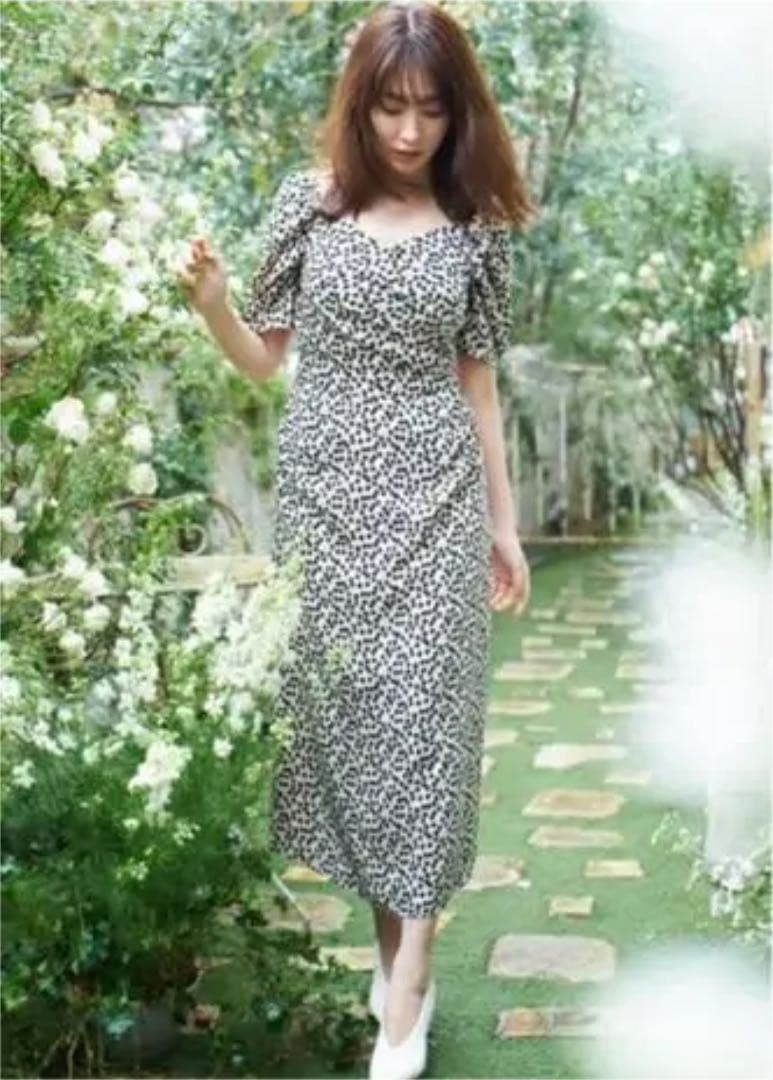 herlipto チェリーワンピース beige - メルカリ