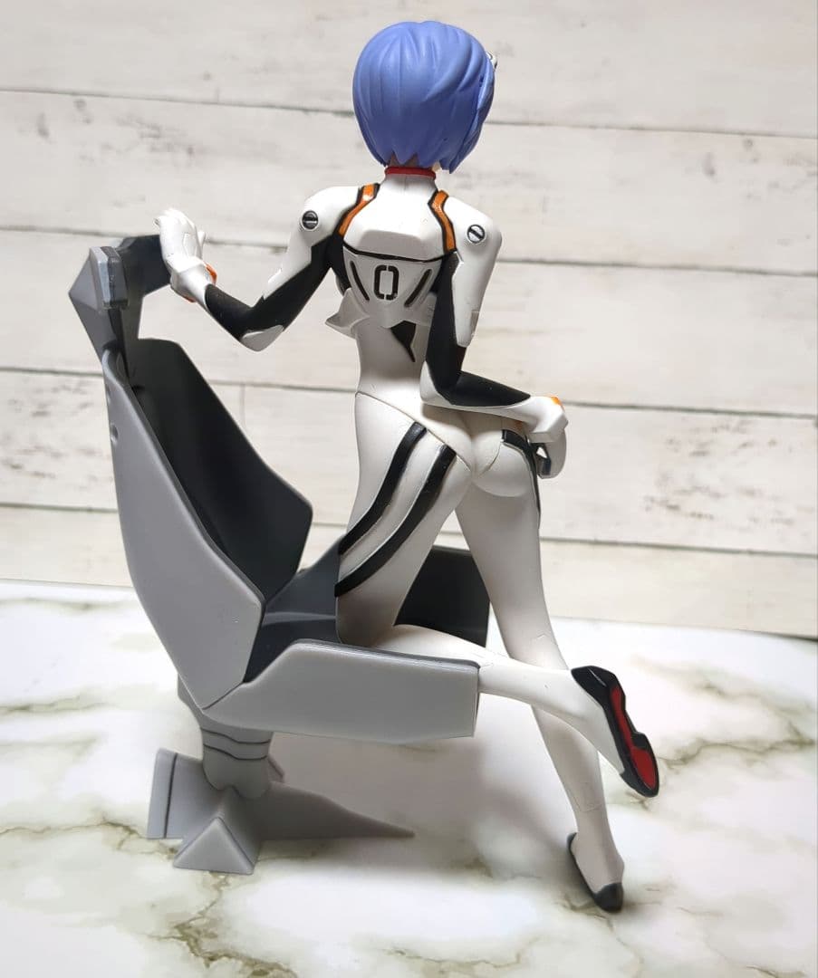 エヴァンゲリオン アスカ 綾波レイフィギュア 2体セット - メルカリ