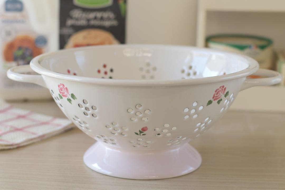 マニーローズ ホーロー コランダー　収納　薔薇　インテリア　新品