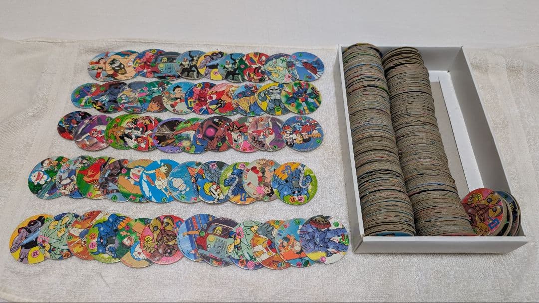 昭和レトロ《超貴重》丸形メンコ約350枚セット