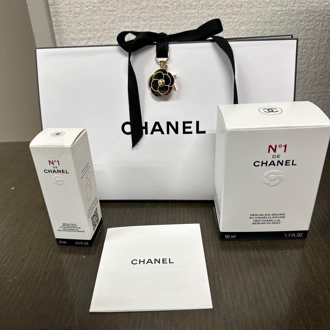 寅*郎様 CHANEL N°1 DE CHANEL 美容液 とアイセラム