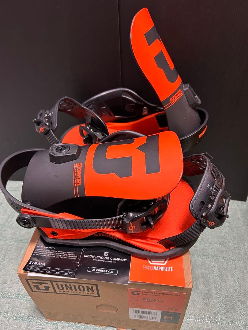 美品 箱付きUNION STRATA ビンディング Mサイズ オレンジ/ブラック 2026年最新】union strata lの人気アイテム - メルカリ