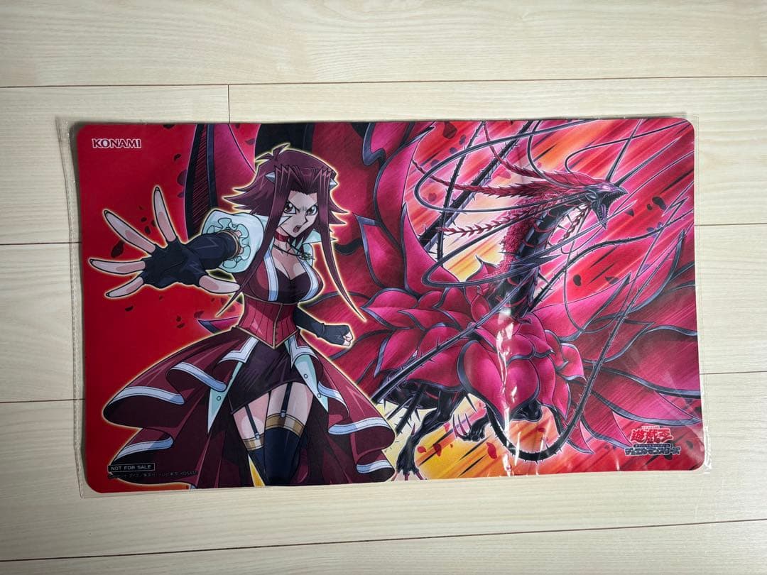 遊戯王　十六夜アキ　プレイマット　未開封　TSUTAYA　ブラックローズ 十六夜アキ ブラック・ローズ・ドラゴン 2015 JUDGE プレイマット