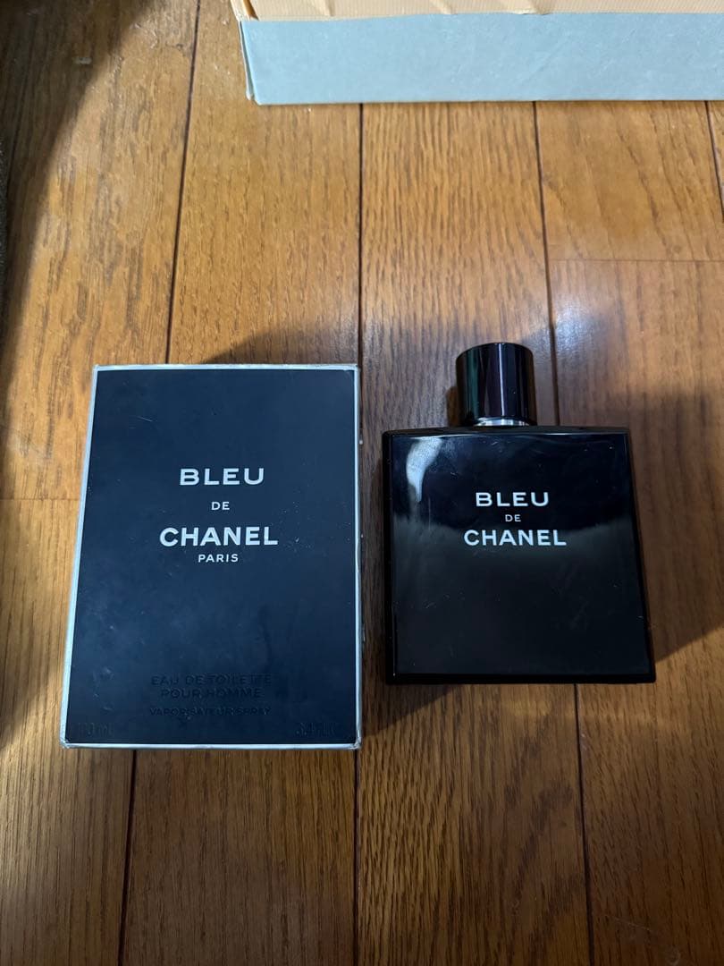 ブルードゥシャネル　BLEU DE CHANEL 香水 100ml箱付き