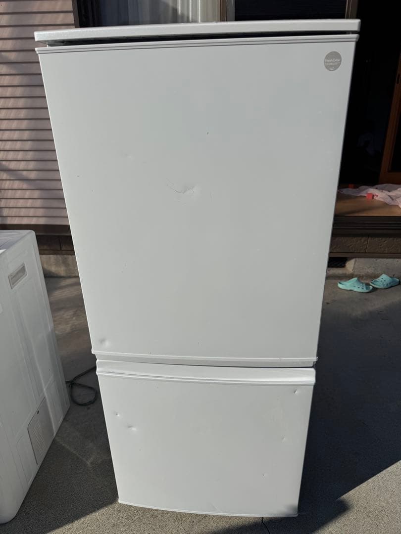 送料込シャープ 2ドア冷蔵庫 （137L） SJ-K14X-FG