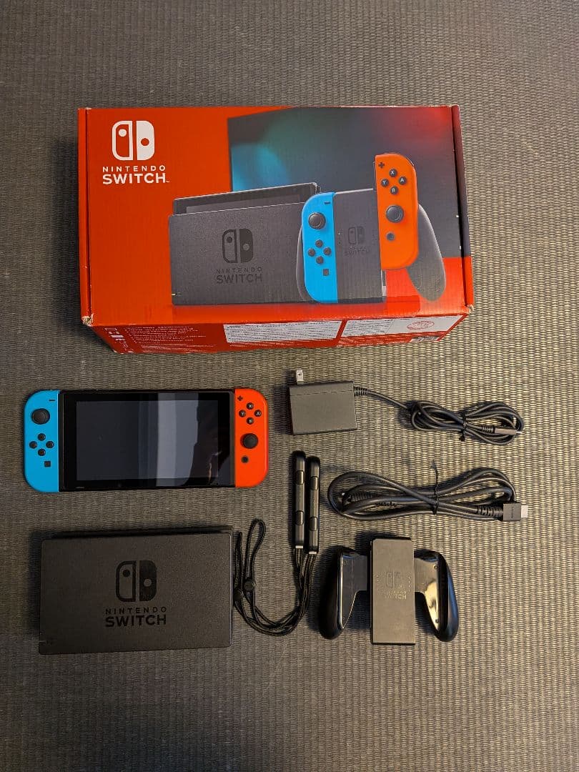 美品おまけ付き！Nintendo Switch ネオンブルー/ネオンレッド 本体