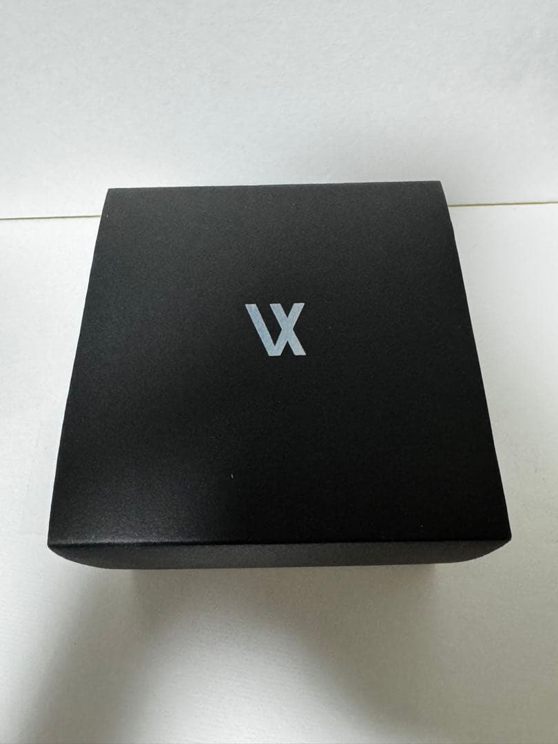 めけめけ VARTIX バータイプネックレス サファイア付き