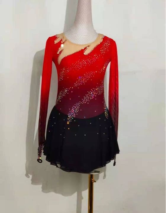 フィギュアスケート コスチューム美品140cm〜150cm今週値下げします