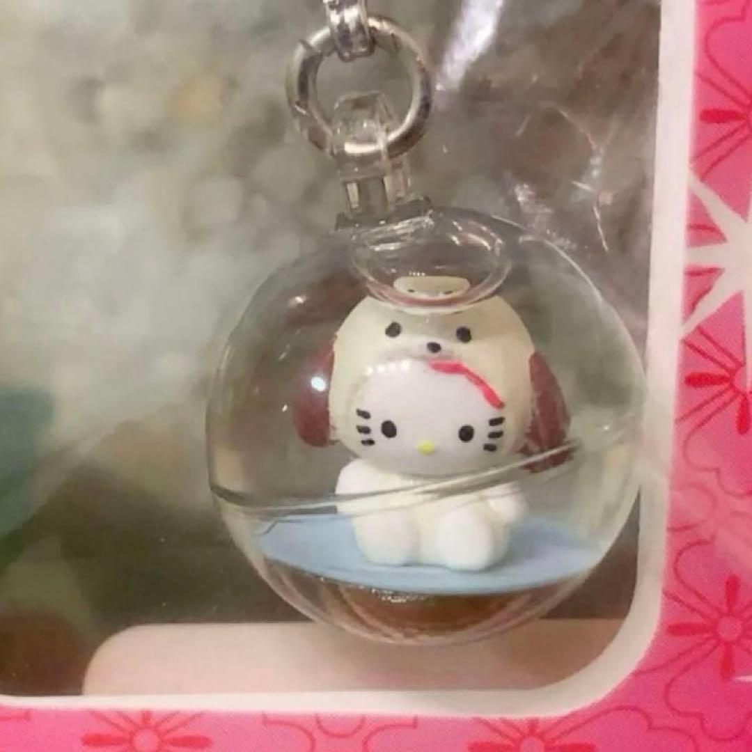 激レア！ハローキティ 根付 　十二支　戌　水入り丸玉　ファスナーマスコット