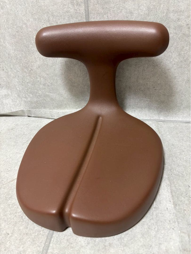 アーユルチェア　ayurmedicalseat 　姿勢矯正クッション ayur chair オフィスチェア 腰痛 姿勢矯正 椅子 チェアー 学習 姿勢が