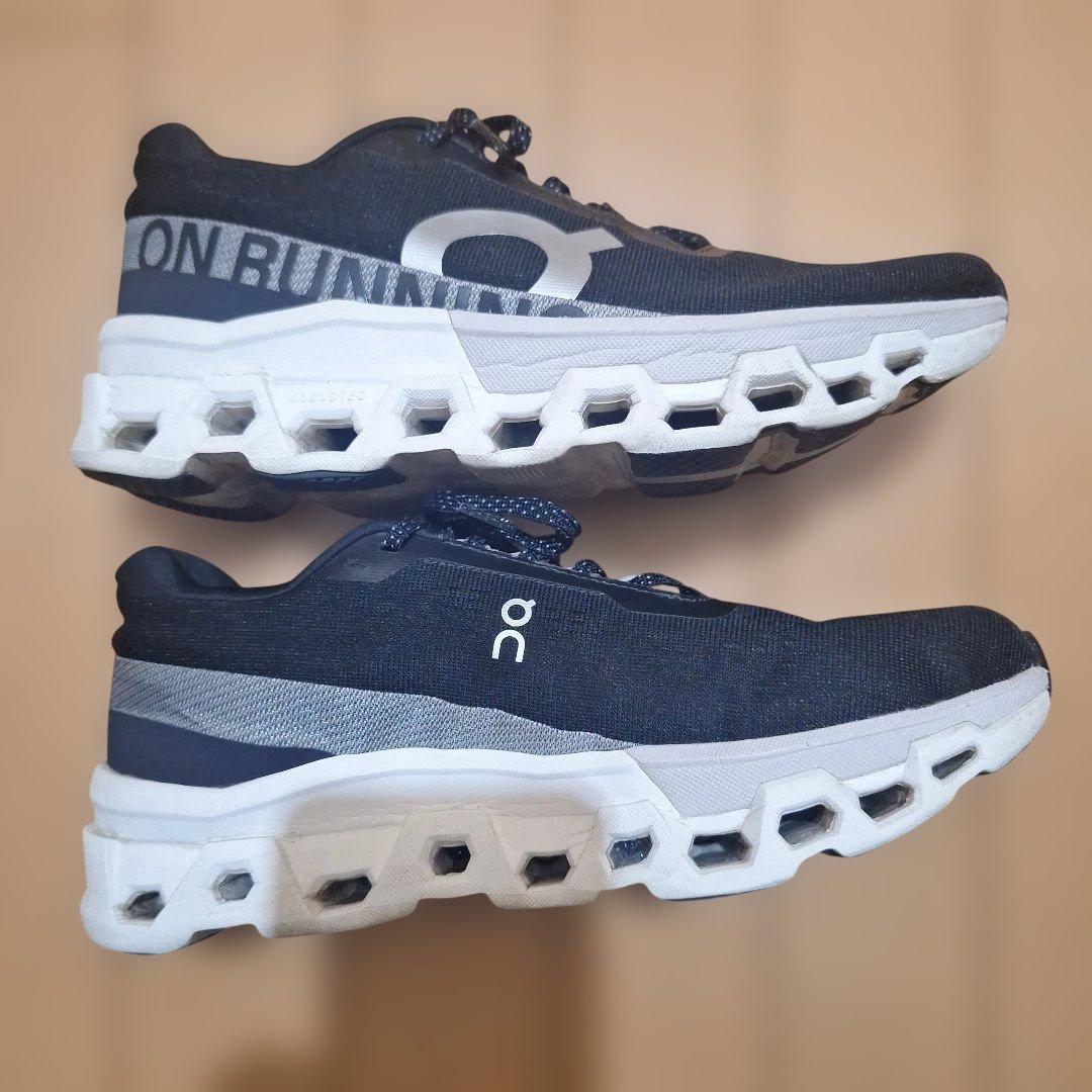 On Cloudmonster 2　26.0cm　ブラック