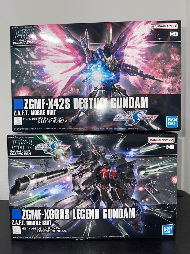 HGCE 1/144 デスティニーガンダム&HG 1/144 レジェンドガンダム - メルカリ