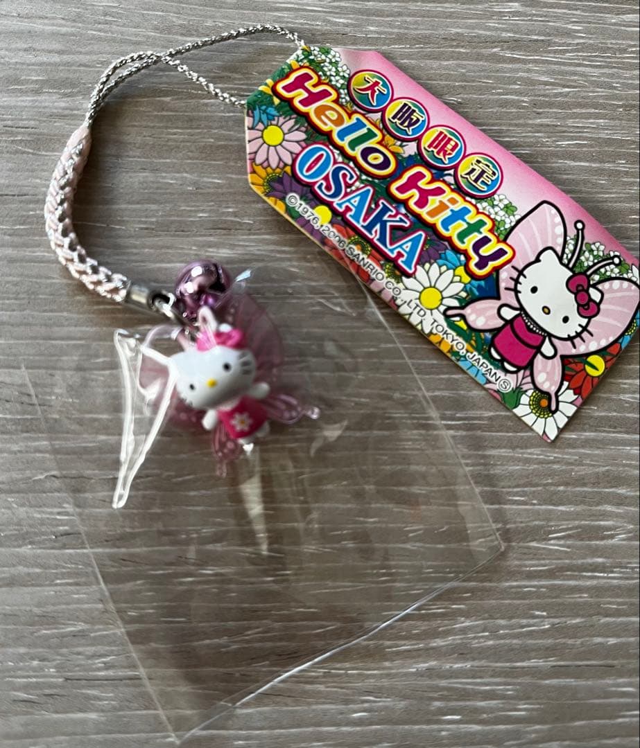 激レア◎大阪限定◎大阪花博キティ◎ピンクの蝶◎根付けストラップ