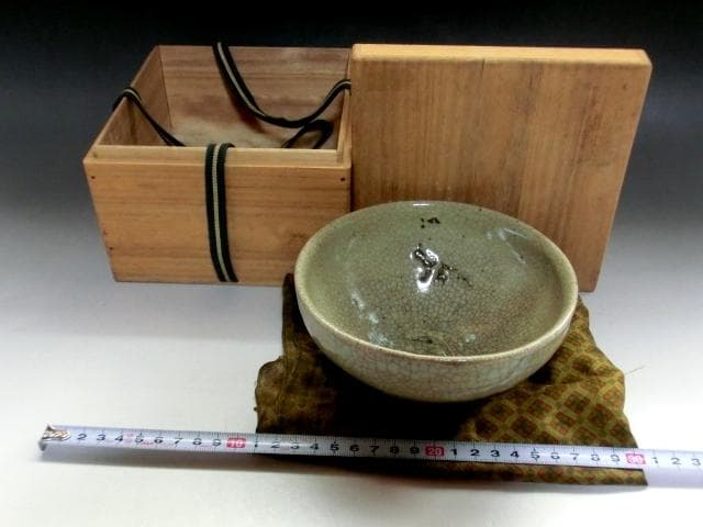 茶碗■李朝 古い氷結貫入紋茶碗 砂高台 お茶道具 古玩 唐物 時代物 骨董品■ 高麗茶碗（こうらいちゃわん）とは｜日本の茶道で愛された茶碗の種類や