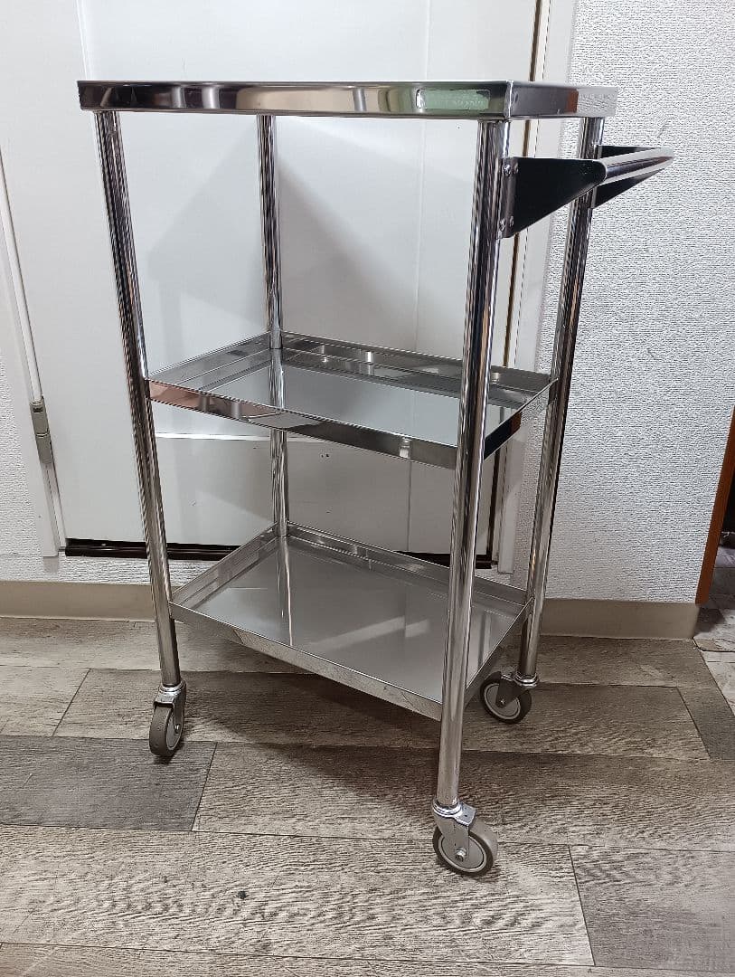 タカラベルモントステンレス3段ワゴン②