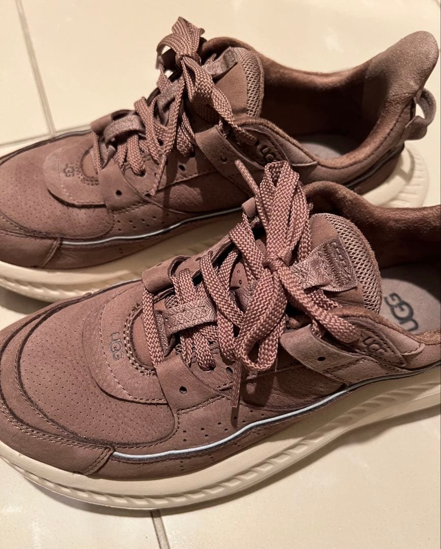 UGG 厚底 スニーカー