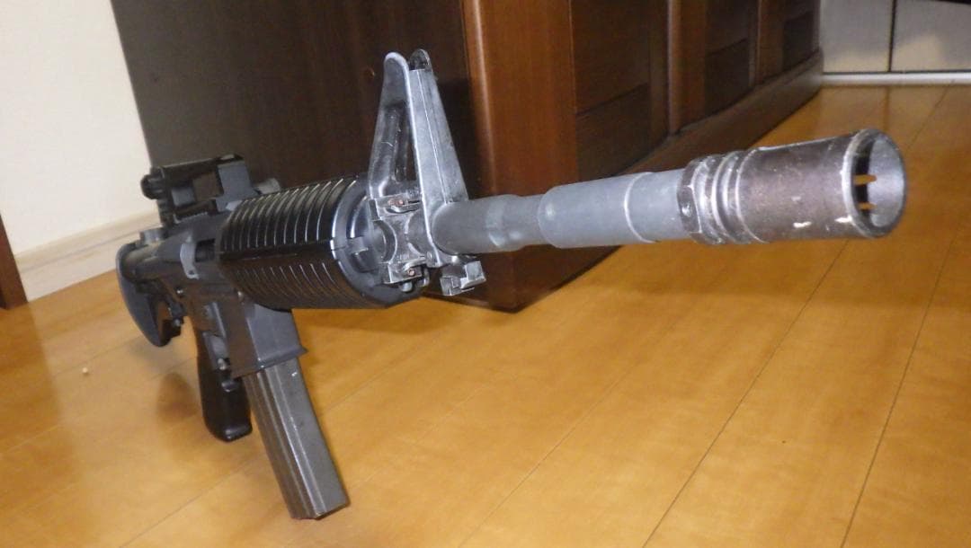 東京マルイ　M4電動ガン　スタンダード８7ｍ／ｓ　１８歳以上+多弾マガジン