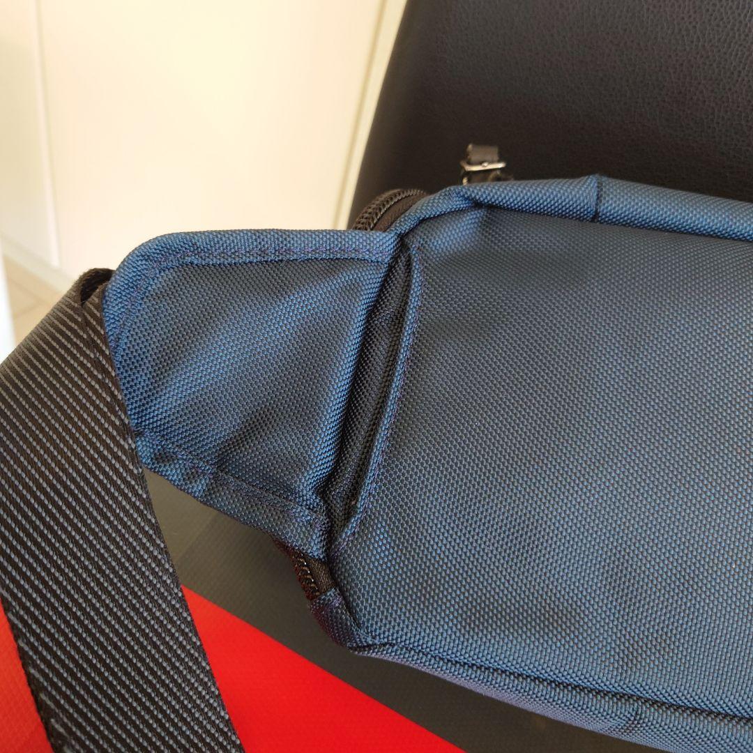 正規品超美品】TUMI 232399NVYRE ケリー スリングバッグ - メルカリ